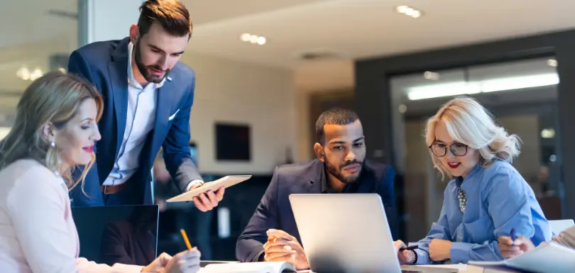 11 Reasons You Can’t Afford to Skip LinkedIn Ads in 2025 (SEO Edition)